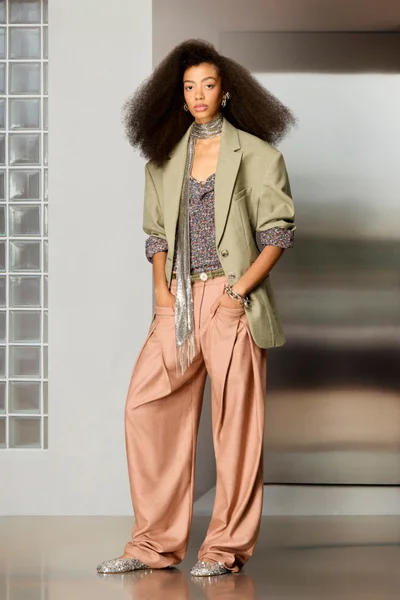 Look 7